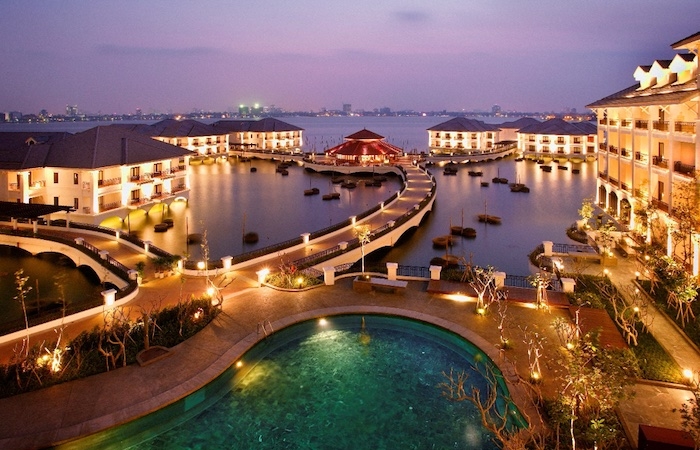InterContinental Hanoi Westlake lọt vào tốp 10 khách sạn trong phố tốt nhất Việt Nam