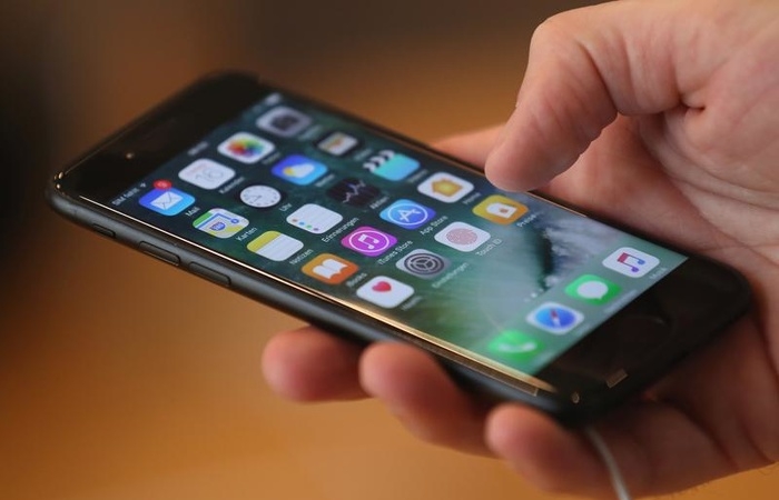 Làm chậm iPhone cũ, Apple phải bồi thường 500 triệu USD cho khách hàng