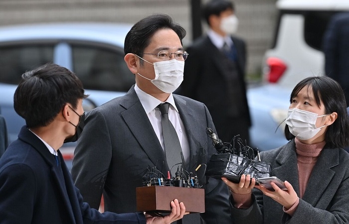 ‘Thái tử’ Lee Jae-yong phải ngồi tù 18 tháng, Samsung sẽ bị ảnh hưởng ra sao?