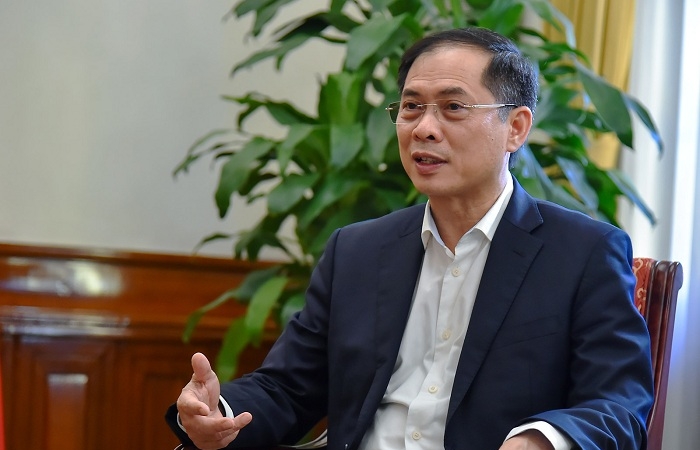 Bộ trưởng Bùi Thanh Sơn: 'Tranh thủ tối đa cơ hội tiếp cận vaccine Covid-19 nhanh, nhiều và sớm nhất'