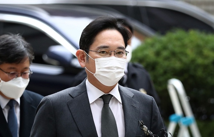 Vừa được ra tù 6 ngày, ‘thái tử Samsung’ Lee Jae-yong lại phải hầu tòa