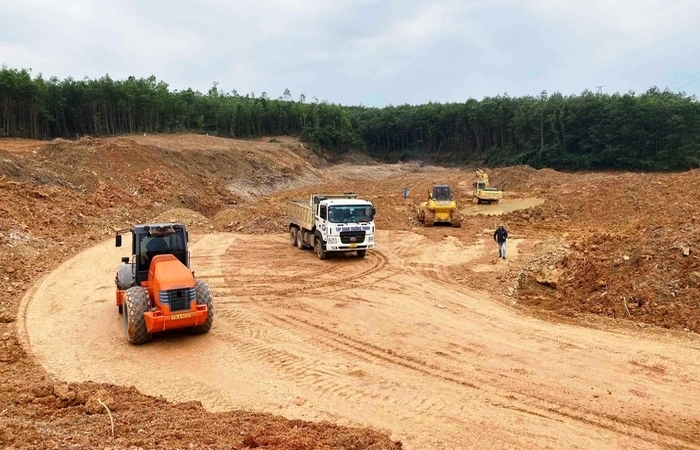 Quảng Trị: Khoanh vùng 5 mỏ đất, ưu tiên vật liệu cho cao tốc Vạn Ninh - Cam Lộ