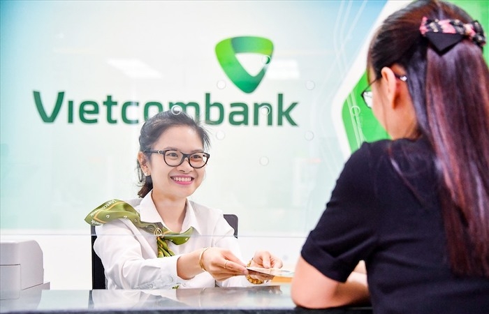 Vietcombank báo lãi ‘khủng’ sau 6 tháng, vượt 17.300 tỷ đồng