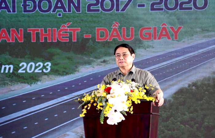 Thủ tướng phát lệnh thông xe cao tốc Phan Thiết - Dầu Giây và Mai Sơn - Quốc lộ 45