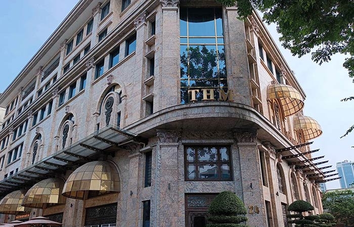 Ngân hàng rao bán khoản nợ liên quan 'đất vàng' trụ sở Tân Hoàng Minh