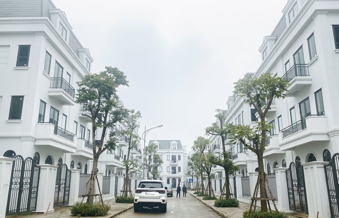 Sốt ở phía Tây Hà Nội: Khách bỏ 200 tỷ mua 6 biệt thự, sàn thanh khoản 1.000 tỷ/tuần