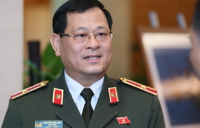 Đề nghị tại thảo luận tổ bất thành, tướng Nguyễn Hữu Cầu đem vấn đề cấm mua bán bào thai ra hội trường Quốc hội