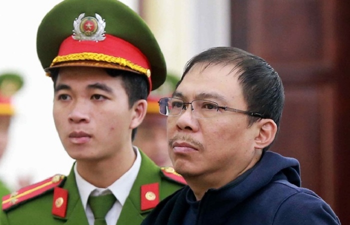Bị cáo Phạm Nhật Vũ bị tuyên án 3 năm tù về tội đưa hối lộ