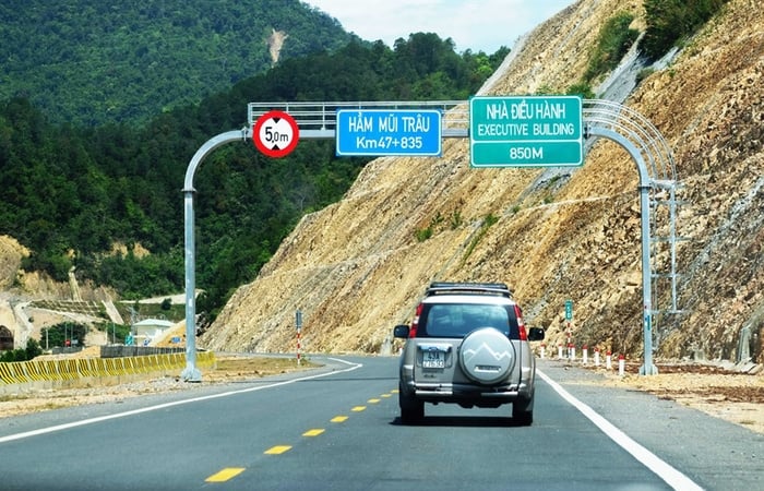 Xoá cao tốc 2 làn xe: Đầu tư 3.000 tỷ mở rộng tuyến cao tốc La Sơn - Hòa Liên