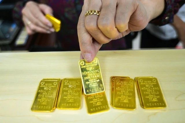 Nguy cơ rửa tiền qua vàng: Mua bán phải xuất hoá đơn, tính chuyện cấm thanh toán tiền mặt