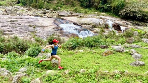 Nhà vô địch cự ly siêu marathon 70km Hà Thị Hậu: 'Tôi mới tập chạy mà thôi'