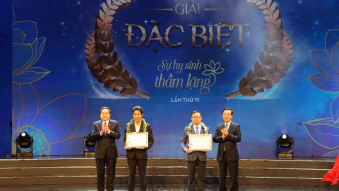 Tôn vinh Thầy thuốc Việt Nam và trao giải Cuộc thi viết “Sự hy sinh thầm lặng”