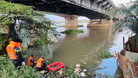 Phát hiện thi thể cô gái trẻ dưới sông Đồng Nai: Người mẹ tiết lộ về số tiền 200 triệu đồng