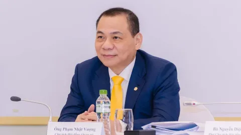 Cổ phiếu họ Vin 'thăng hoa', tài sản tỷ phú Phạm Nhật Vượng đạt 9 tỷ USD, đứng thứ 334 hành tinh 