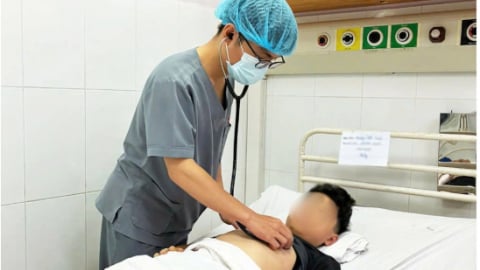 Bé trai 13 tuổi phát hiện viêm màng não vì đau đầu dữ dội