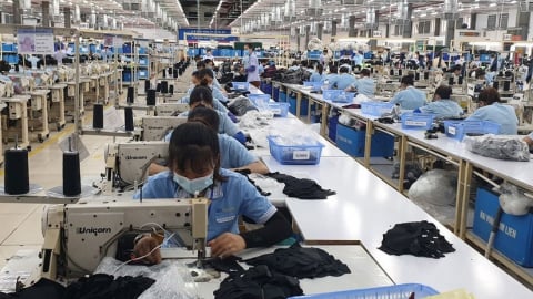 Doanh nghiệp dệt may xuất khẩu chủ lực sang Mỹ báo lãi lớn trước nguy cơ áp thuế đối ứng