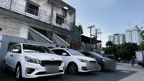 Cẩn trọng khi thuê xe tự lái kèm cà vẹt photo