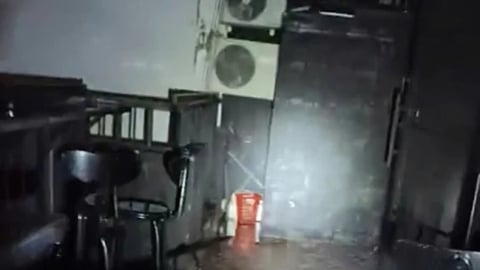 TP HCM: Cháy khách sạn 6 tầng, 4 người thoát nạn