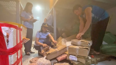 Bắt quả tang hơn 2 tấn thực phẩm bẩn tại Quảng Ninh