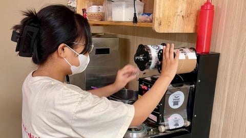 Người lao động thiệt đủ đường khi đi làm không có hợp đồng