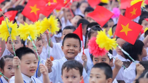 Từ năm 2026, tuyển sinh lớp 1, lớp 6 theo nguyên tắc 'nhà gần trường'