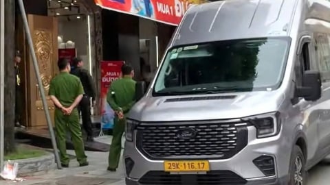 Hàng chục cảnh sát khám xét cùng lúc 3 địa điểm tại TP Thanh Hóa