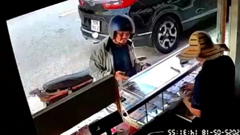 TP HCM: Chủ đại lý bị lừa đổi vé số trúng giải giả