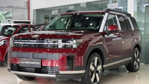 SUV 7 chỗ đua giảm giá, có mẫu giảm tới gần 300 triệu đồng