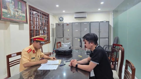 Lùi xe trên cao tốc Hà Nội – Thái Nguyên, tài xế bị phạt 35 triệu đồng