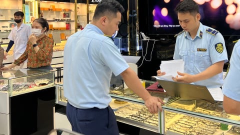 Thanh Hóa: Phát hiện lô kính mắt giả mạo trị giá hàng trăm triệu đồng
