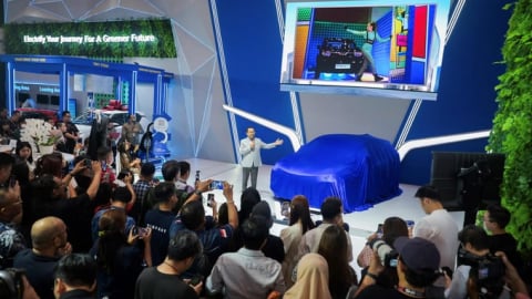 VinFast lập kỷ lục tại IIMS Surabaya 2025 với 4 giải thưởng