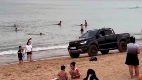 Tài xế phóng xe bán tải ở bãi biển Tuy Hòa từng có 2 tiền án