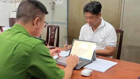 Công an làm việc với người đàn ông chặn đầu, đập phá ô tô công nghệ