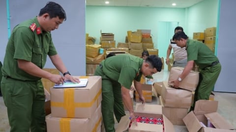Triệt phá 'lò' sản xuất kem trộn khủng rao bán livestream