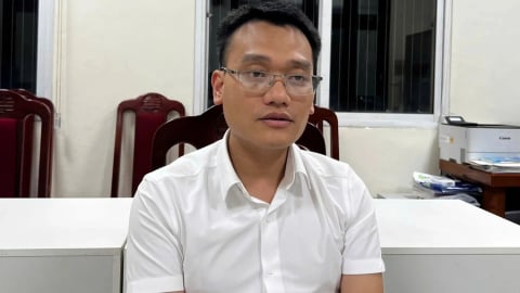 Phó Chủ tịch thị trấn ở Hà Nội sản xuất hàng chục nghìn chai cồn y tế giả
