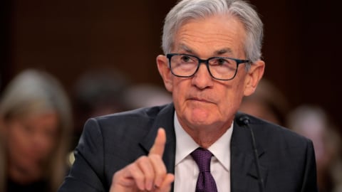 Chủ tịch Fed không vội giảm lãi suất vì kinh tế Mỹ vững mạnh