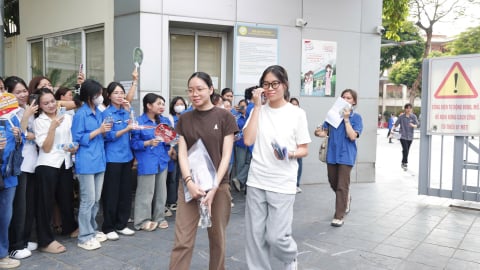 Vì sao đề tiếng Anh tốt nghiệp 'khó chưa từng có'?