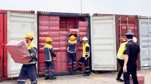 Phá đường dây buôn lậu hơn 1,3 triệu bao thuốc lá giả