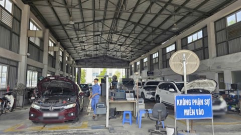 Bỏ tem thu phí đường bộ: Gọn thủ tục, giảm gánh chi phí