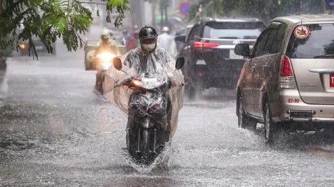 Dự báo thời tiết 10 ngày tới: Bắc Bộ mưa lớn, miền Trung nắng nóng