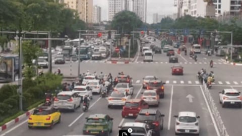 CSGT Hà Nội lý giải hiện tượng đèn giao thông nhấp nháy, bất thường