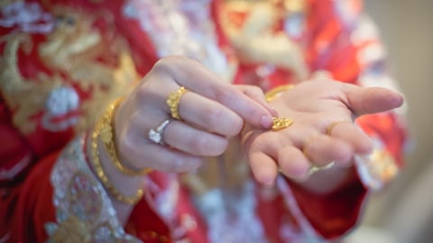 Chồng đột tử, vợ phá thai và vụ kiện đòi lại sính lễ đầy xót xa