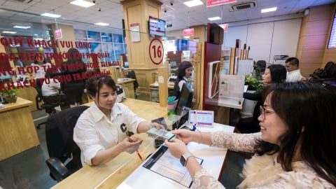 Agribank lãi 'vạn tỷ' nửa đầu 2025, nợ xấu giảm, tín dụng bứt tốc