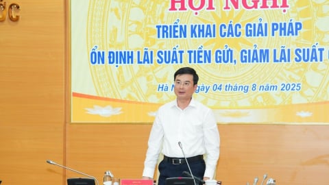 Ổn định lãi suất tiền gửi, giảm lãi suất cho vay để tăng trưởng kinh tế