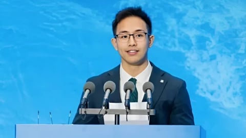 Thiếu gia 24 tuổi sở hữu gia thế trăm ngàn tỷ, đỉnh hơn truyện ngôn tình