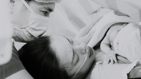 Ngô Thanh Vân sinh con gái đầu lòng ở tuổi 46