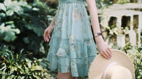 Cô gái bị đánh đập, cưỡng bức chỉ vì mặc váy