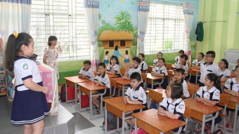 Hàng ngàn học sinh TPHCM chưa có chỗ học