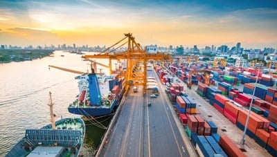 Từ 1/8, TPHCM thu phí công trình dịch vụ, tiện ích công cộng khu vực cửa khẩu cảng biển