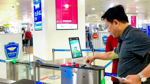 Có thể dùng thông tin trên ứng dụng VNeID thay giấy tờ khi đi máy bay